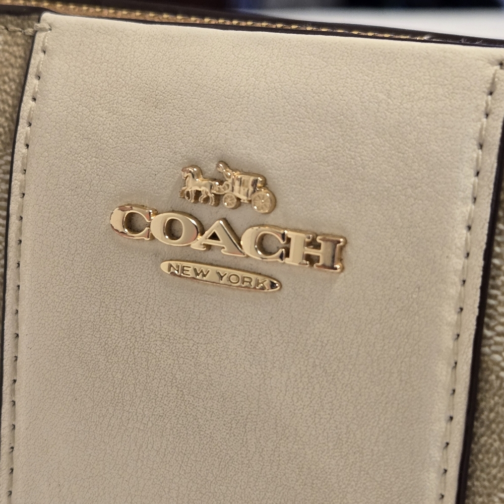 Coach Slim Zip Wallet In Signature Canvas With Stripe - Picture 12 of 13